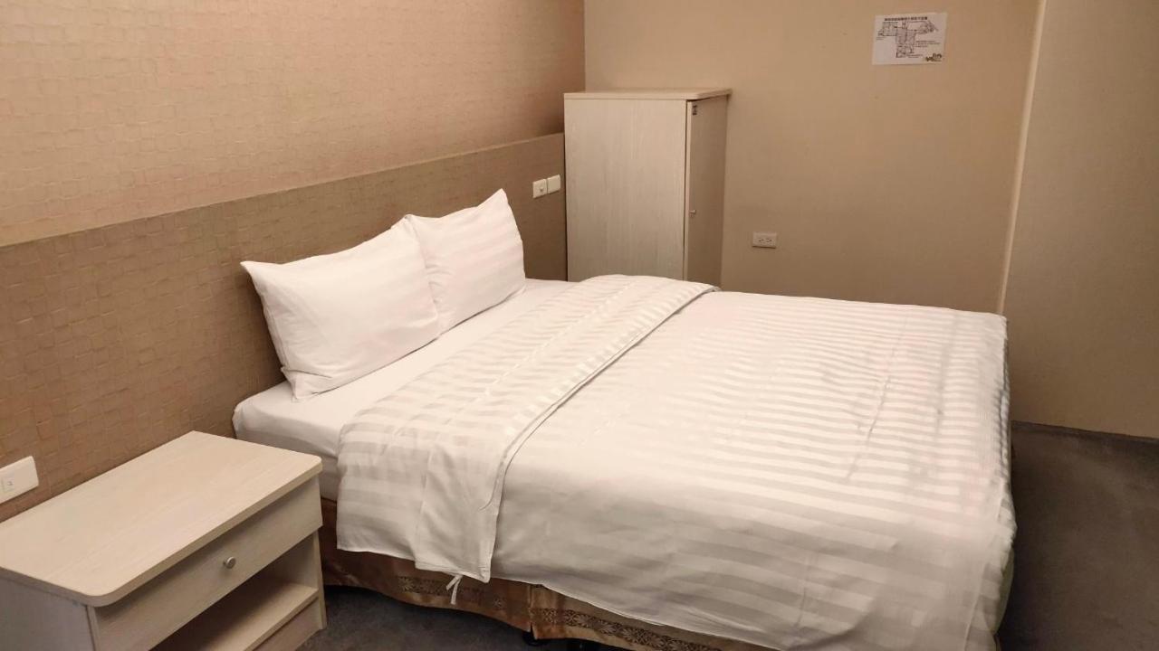 Shun-Yi Business Hotel Jiayi Zewnętrze zdjęcie