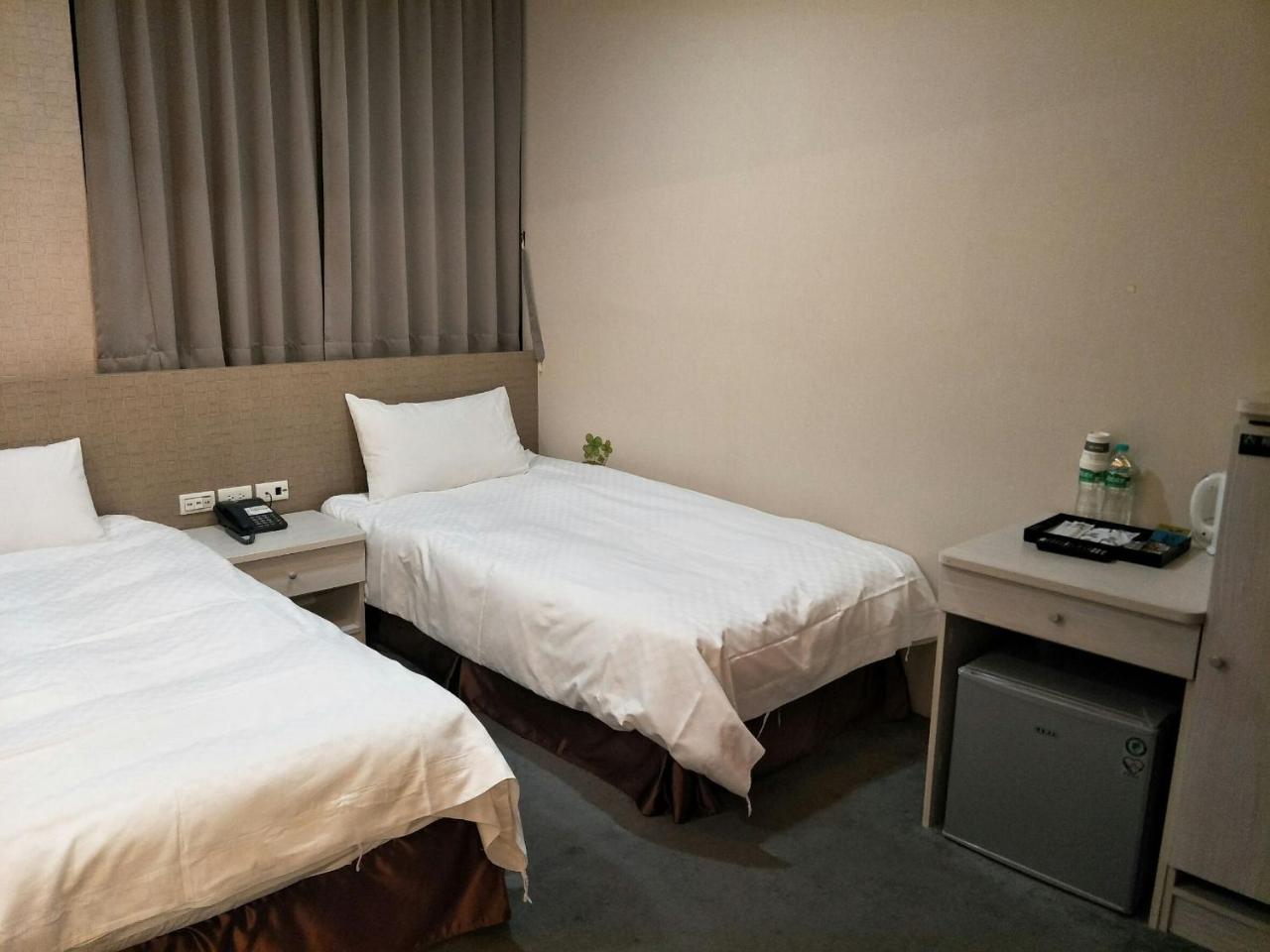 Shun-Yi Business Hotel Jiayi Zewnętrze zdjęcie