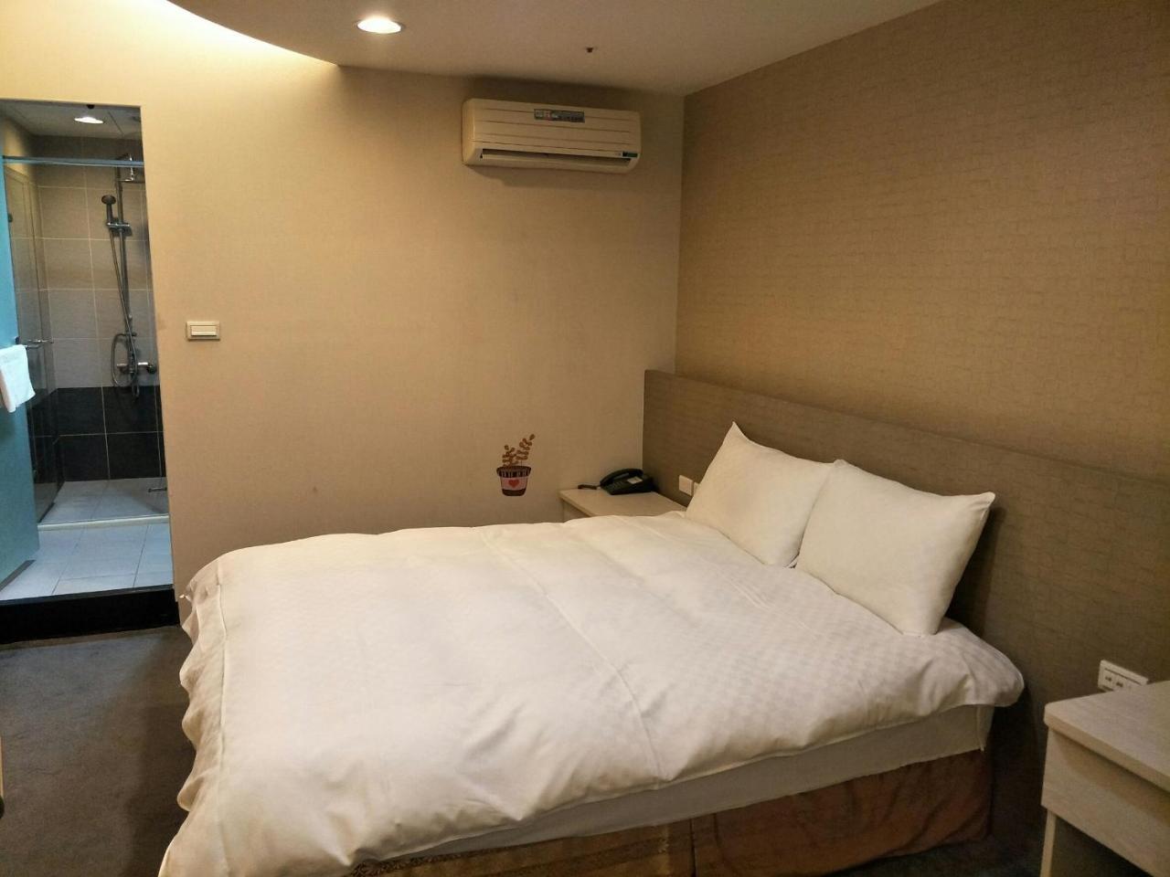 Shun-Yi Business Hotel Jiayi Zewnętrze zdjęcie